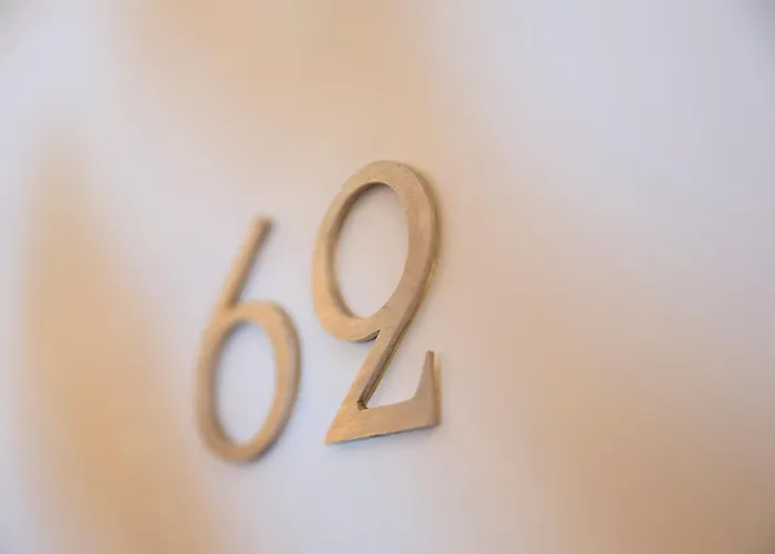 Ares Eiffel 4* Paryż