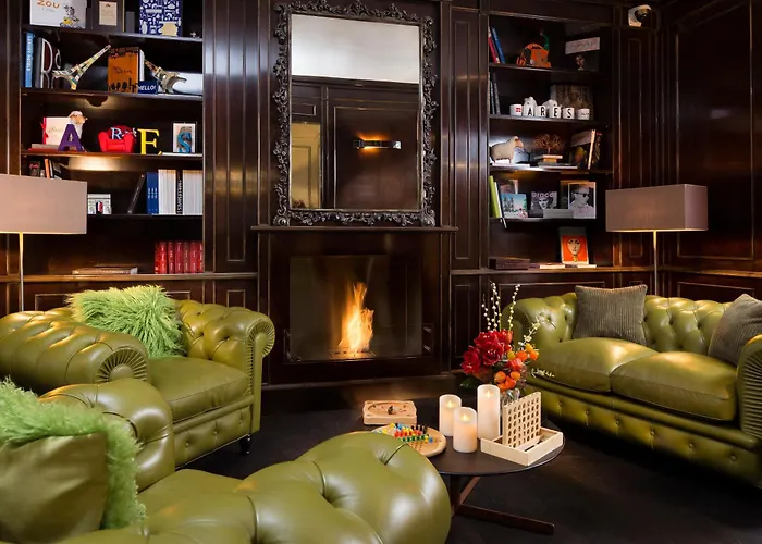 Hotel Ares Eiffel 4*