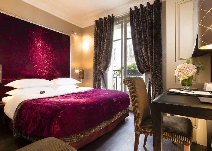 Ares Eiffel Hotel 4*