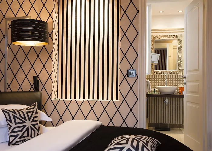 Hotel Ares Eiffel 4*