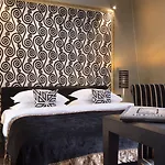 Ares Eiffel Hotel París