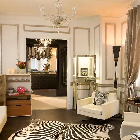 Ares Eiffel Hotel 4*