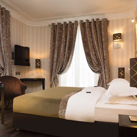 아레스 에펠 파리