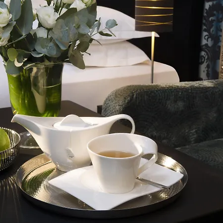 아레스 에펠 호텔 파리