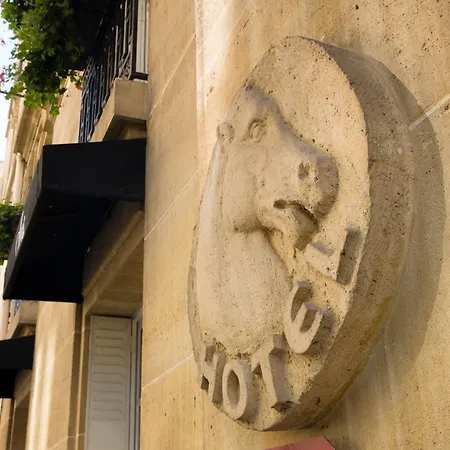 Ares Eiffel 4* Paris