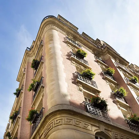 Ares Eiffel Hotel 4*