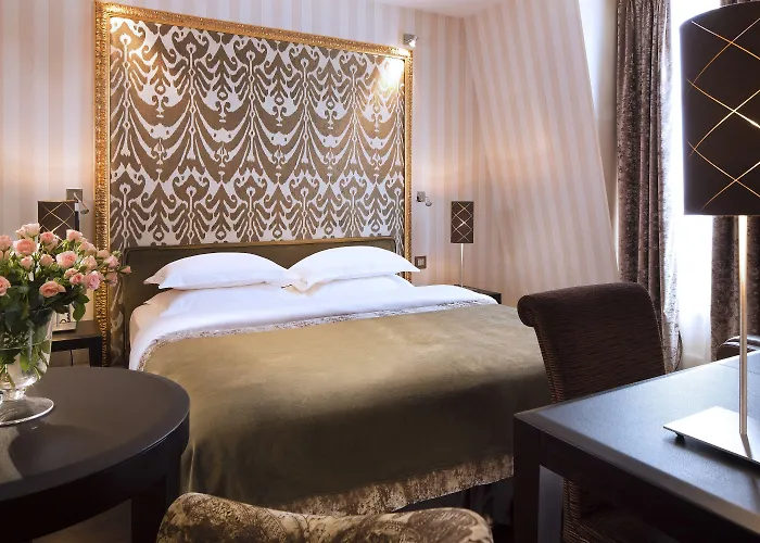 Hotel Ares Eiffel 4*