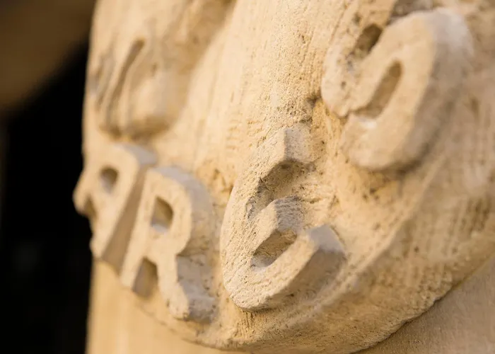 Ares Eiffel 4* Paris