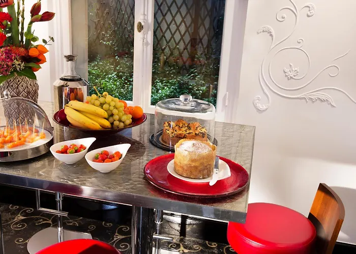 Ares Eiffel 4* Paris